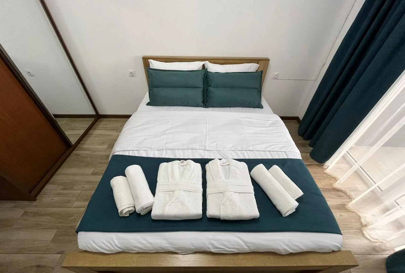 Deluxe One-Bedroom Apartment Near Metro & Tbilisi Sea
