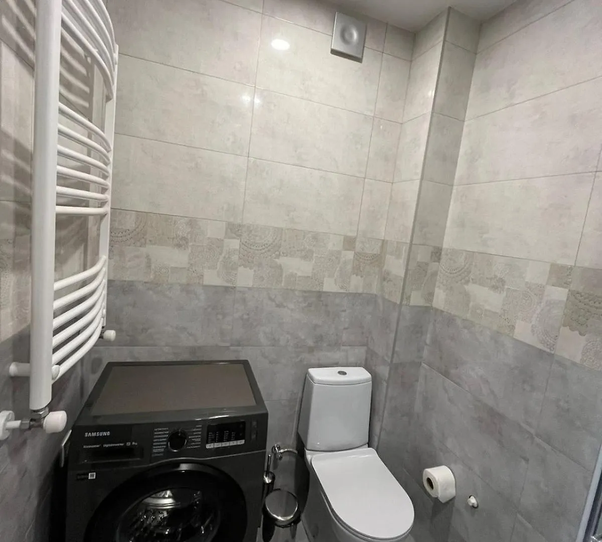 Deluxe One-Bedroom Apartment Near Metro & Tbilisi Sea