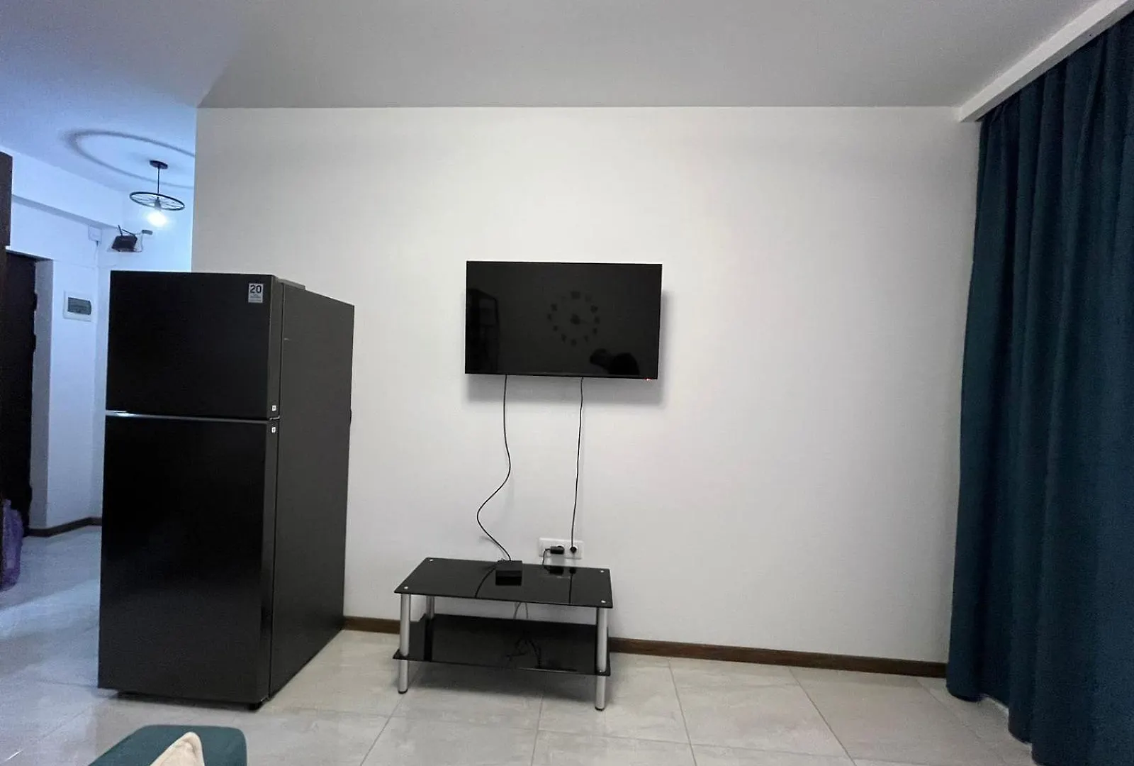 Deluxe One-Bedroom Apartment Near Metro & Tbilisi Sea