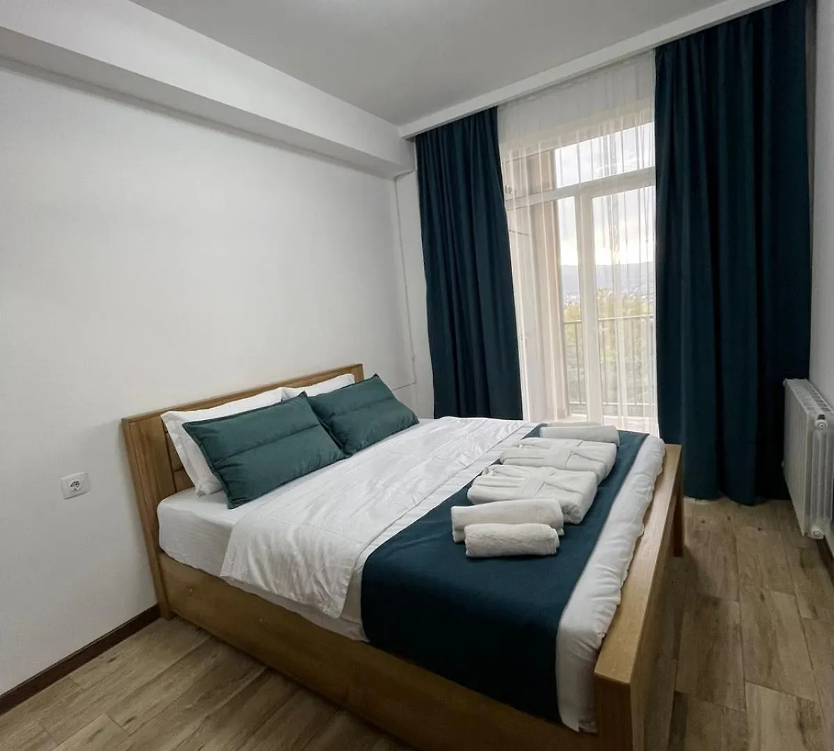 Deluxe One-Bedroom Apartment Near Metro & Tbilisi Sea